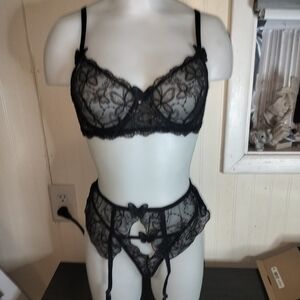 Elegant Black Lace Bra Set